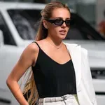 Te Zarine hlače bodo eden najbolj zaželenih kosov tega poletja (predvsem zaradi enega izstopajočega detajla)
