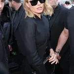 Kako to poletje nositi culotte hlače? Margot Robbie ima odgovor
