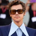 Harry Styles nosi srajco, ki jo dekleta najraje kradejo svojim fantom