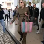 Obožuje jih Jane Fonda: Praktični in elegantni jesenski čevlji, ki pristajajo vsem generacijam