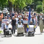 Penzioneri Tuzlanskog kantona mirno protestovali: Zahtijevaju veće penzije i dostojanstven život
