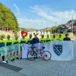 Bužimski biciklisti krenuli ka Tuzli da odaju počast žrtavama masakra na Kapiji