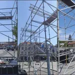 Tuzla: Počelo postavljanje konstrukcije za ekran za praćenje utakmica Svjetskog prvenstva u fudbalu (VIDEO)