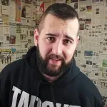 Youtuber Amir Hadžić osumnjičen da je mjesecima psihički maltretirao tužioca, u pritvoru je