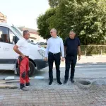 U toku radovi na uređenju trotoara kod “Mosta s kipovima” (VIDEO)