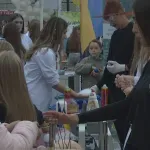 Tuzla obilježila Evropsku noć istraživača: Nauka kroz eksperimente, radionice i druženje (VIDEO)