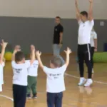 „Mali sportisti Tuzle“: Mališani  će imati redovne časove tjelesne aktivnosti  (VIDEO)