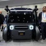 Waymo, Tesla, a sada i Amazonov Zoox: Tržišna bitka koja će odrediti budućnost urbanog prijevoza