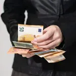 Prosječna plaća za studeni 1.498 eura, realno viša za 5,7 posto