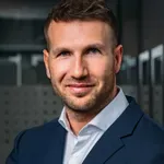 Bojan Radlović postaje član Nadzornog odbora Komparea i Operativni partner u Invera Equity Partners, Teo Širola preuzima poziciju CEO-a
