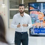 Saudijski Ceer priprema automobil ludog dizajna s Rimčevim pogonom. Objavljene prve fotografije