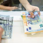 Analitičari najavljuju preokret: Dolar bi se mogao oporaviti u odnosu na euro