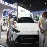 Seres predstavio patent za “toalet u vozilu” skriven ispod sjedala i upravljan glasom