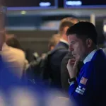 Wall Street pao treći dan zaredom. Cijene nafte rastu, čeka se podizanje kamatnih stopa