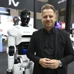 Ima 38 godina i bogatstvo od 1,5 milijardi dolara: Sada otvara prve teretane za robote