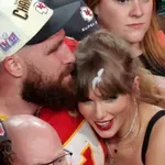 Zaruke Taylor Swift i Travisa Kelcea: Prodaja njegovih dresova raste, njena muzika tražena na Spotifyju