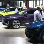 Građani sve više kupuju nove automobile, u augustu prvi put registrovano više od 10.000 motorna vozila