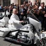 BMW donirao motocikl R 18 Transcontinental za papu – cilj je pomoć djeci