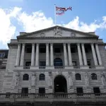 Banka Engleske najavila kraj rasta inflacije, ali zadržava oprez