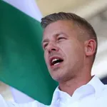 Pješačio je 250 kilometara da dođe do glasača – kako je Peter Magyar iznutra srušio Orbanovu vlast