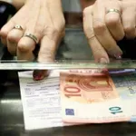 Pozicija valuta u međunarodnoj trgovini: Euro dominantan u izvozu EU, dolar jači u nafti