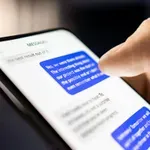 Najgora online navika koja uništava sreću nije skrolovanje i komentiranje