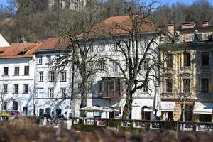 Najdražja hiša, ki se prodaja v središču Ljubljane: koliko želijo zanjo?