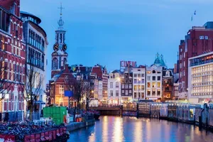 Amsterdam odločno proti množičnemu turizmu