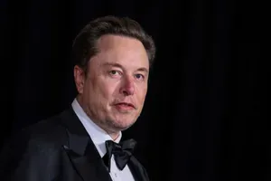 Presenetljiv obisk Elona Muska v državi, ki je glavna konkurentka Tesle