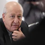 Stellantisu grozi večmilijardna globa: Ena od rešitev je zapiranje tovarn