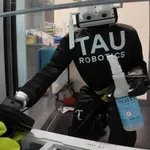 Humanoidni robot čisti stanove za 30 dolara po satu