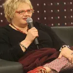 Desa Muck žalostno o svoji finančni situaciji, ki je bila tako slaba, da je prodala tudi psa