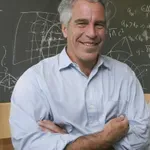 Epstein omenja 'brisanje spomina' s pomočjo TE tehnologije: korespondenca vzbuja srh