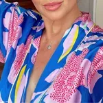 Ta pri nas zelo priljubljena pevka objavila redko fotografijo z mamo