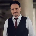Blaž Švab odprl dušo in razkril težko zgodbo iz otroštva: bilo je zares hudo, celo denar so preštevali, da bi ..