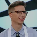 Kaj je Ian Rožac iz MasterChefa počel na ljubljanskem maratonu? Njegova pozornost je bila namenjena prav posebni osebi