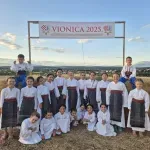 HKUD Sv. Ante – Cim: Najmlađi čuvari tradicije otvorili 14. Međunarodne večeri folklora ”Vionica 2025.”
