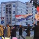 (VIDEO) Vjenčanje koje je oduševilo Mostar: Tri zastave i jedna priča, priča o ljubavi