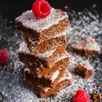 Recept, ki navdušuje Slovence: Super enostavna sladica iz samo treh sestavin vam bo vzela le 5 minut časa