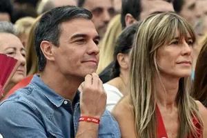 Španjolski premijer povlači se s javnih dužnosti nakon što je otvorena istraga protiv njegove supruge
