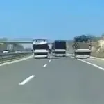 Kamioni voze slalom po autocesti, nikome nije jasno što to izvode