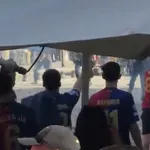 VIDEO Incident u Sevilli: Navijači Barcelone zakačili se s policijom