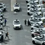 Nerješiva situacija: Što napraviti kada ovakvi automobili blokiraju promet?