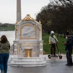 Postavljena ironična instalacija posvećena Trumpu: "Mislim da savršeno utjelovljuje tipa u Bijeloj kući"