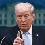 Oštar napad iz Bijele kuće, Trump prijeti novinaru uhićenjem zbog informacija iz Irana