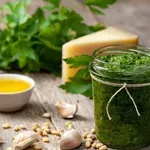 Zaboravite klasični pesto od bosiljka: Umak od peršina donosi svježe okuse, a gotov je za samo 3 minute