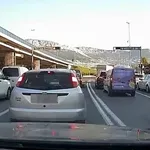 Vozač BMW-a digao živac nekim vozačima, a drugi mu čestitali na snalažljivosti