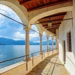 U stijeni nad jezerom: Mjesto na kojem se dramatično susreću priroda i ljudske sudbine