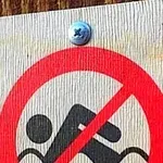 Urnebesan znak zabrane osvanuo u Zadru, a pogreška je nasmijala prolaznike