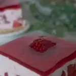 Dosta je bilo kompliciranih recepata: Ovo je lagani recept za tako dobar kolač s jagodama